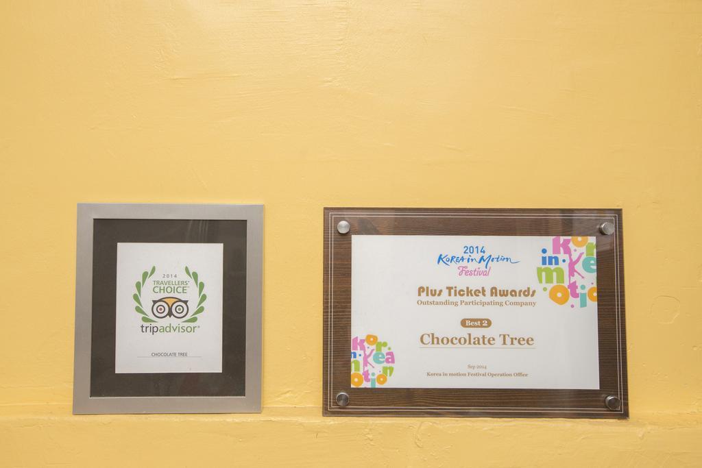 Chocolate Tree Sinchon Seoul Exterior photo