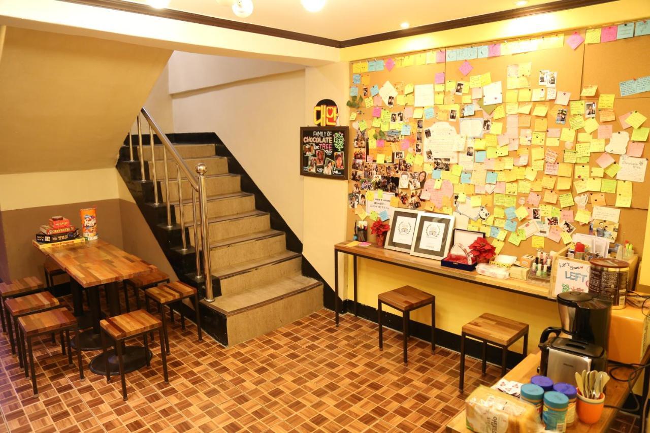 Chocolate Tree Sinchon Seoul Exterior photo